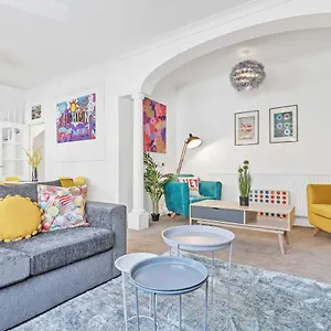 The Old Brewery House - By My Getaways - Free Parking Holiday home Brighton
